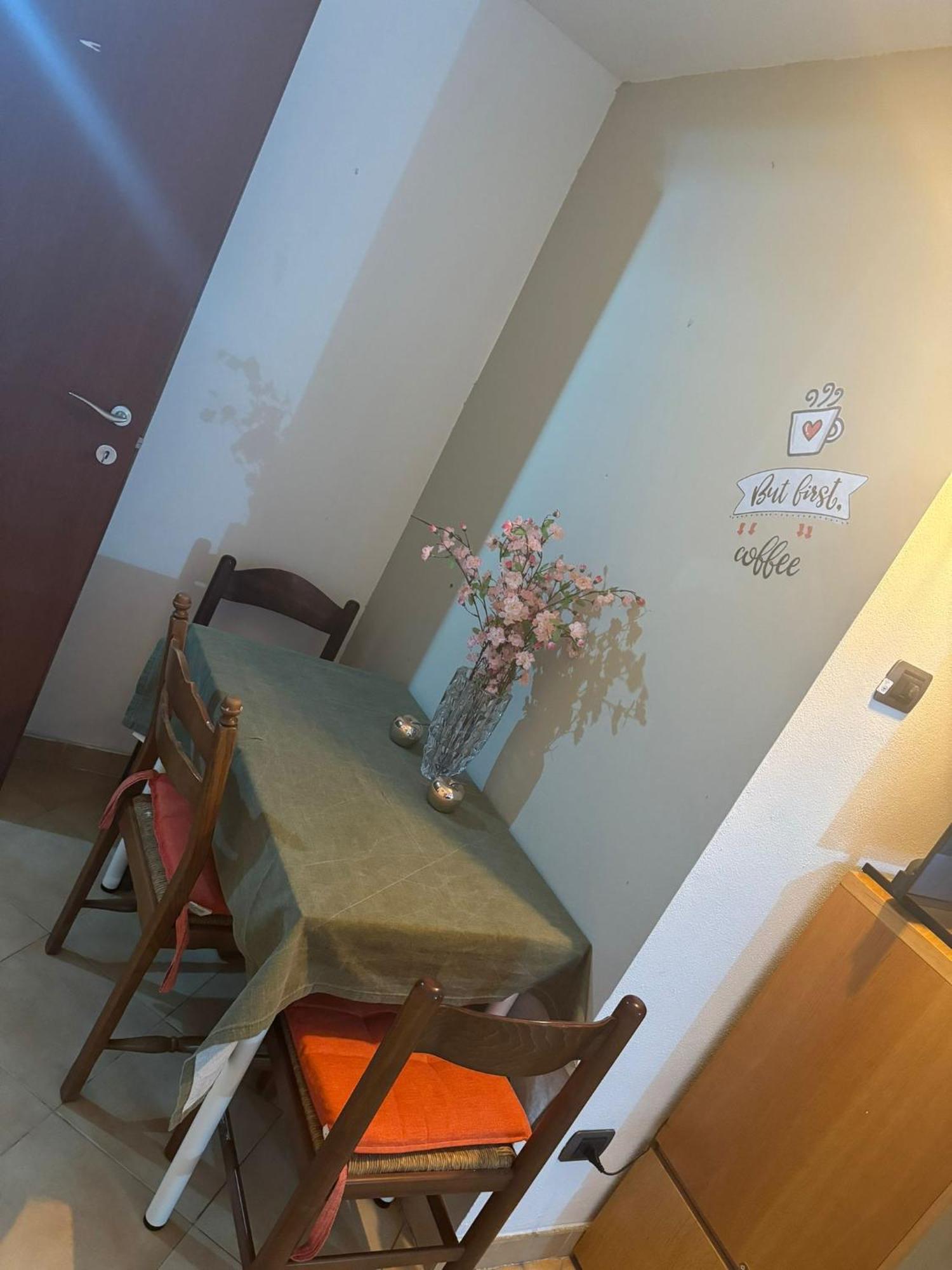 Private Room With Independent Entrance Arcore Exterior foto